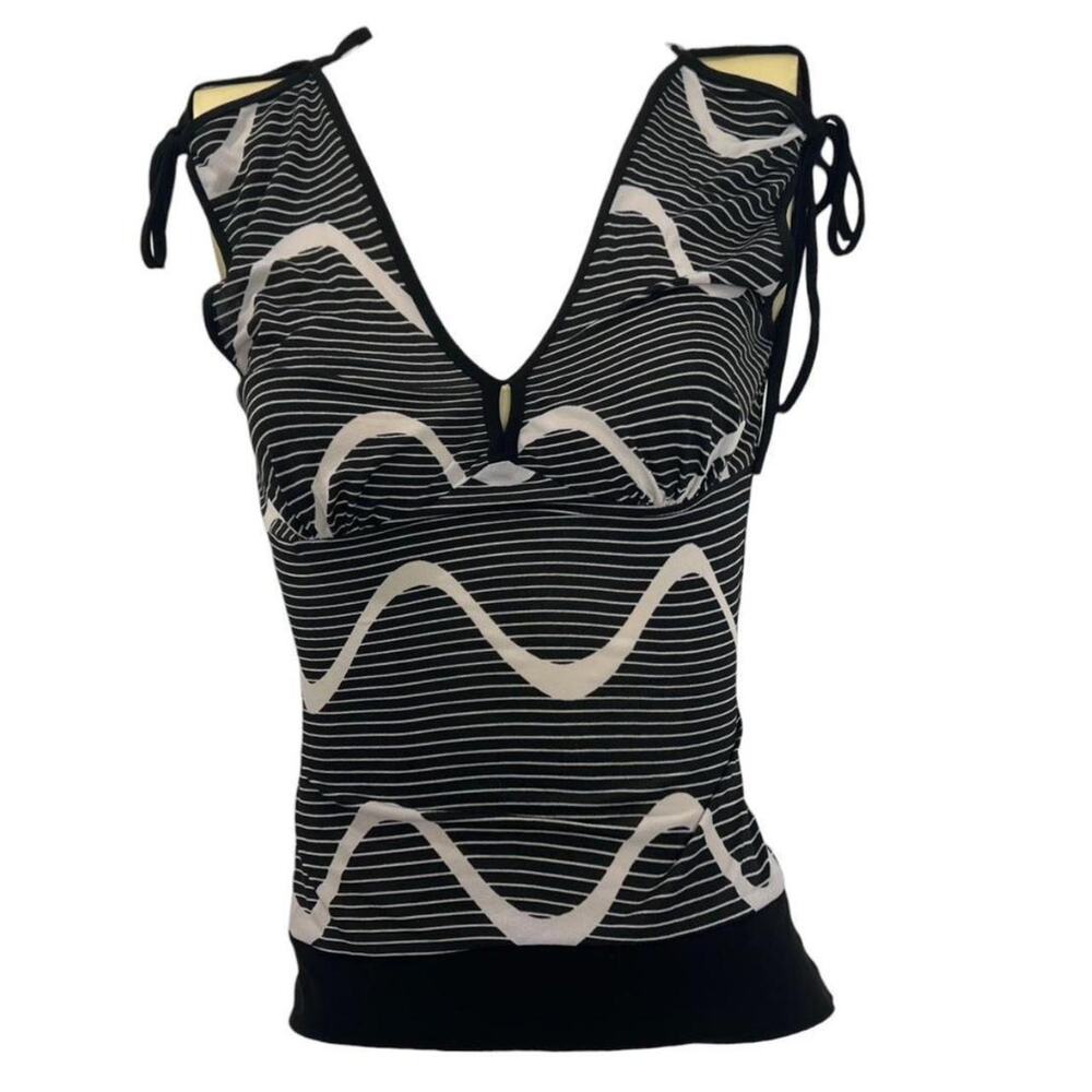 Y2k tank top stunning true